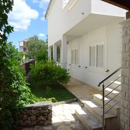 House Tihomir Apartamento
