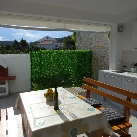 Apartamento House Tihomir