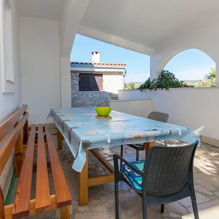 House Tihomir Apartamento
