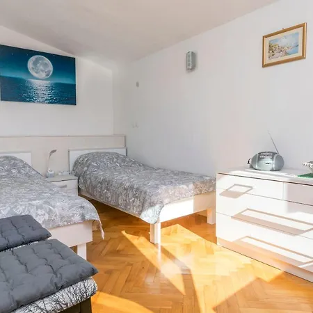 Apartamento House Tihomir
