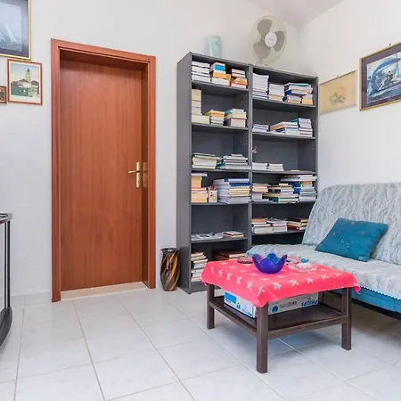 House Tihomir Apartamento